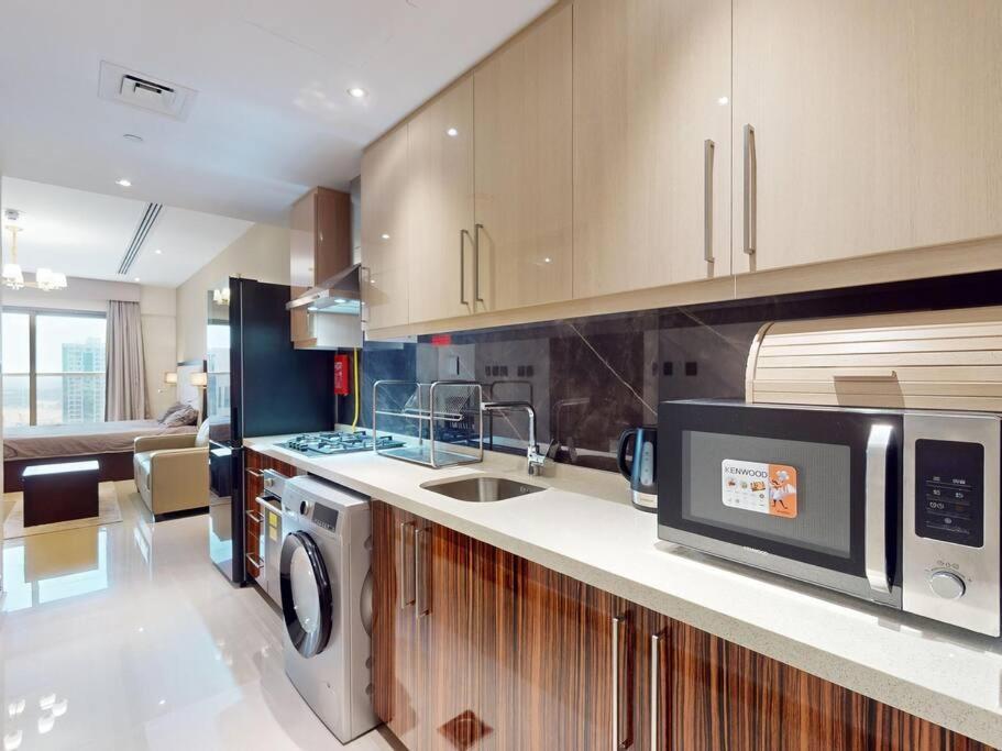 Stylish In Downtown Apartment Dubai